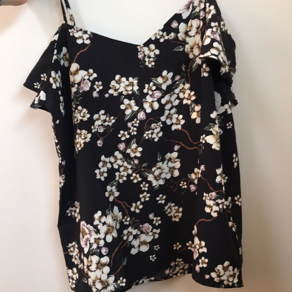 Black floral cold shoulder top, NWT - Picture 3 of 3